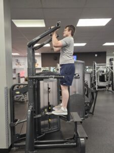 Dylan - Chin Ups - machine
